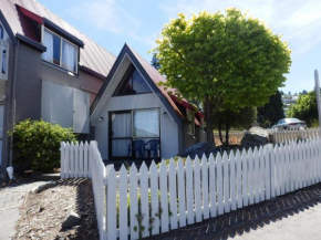  Wakatipu View Apartments  Квинстаун